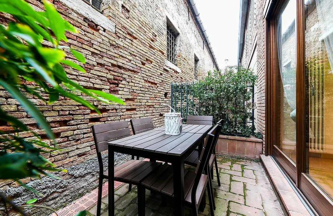 Bluesky - Cannaregio Court Of Venice By Wonderful Italy-1