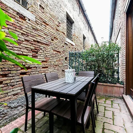 Bluesky - Cannaregio Court Of Venice By Wonderful Italy-2